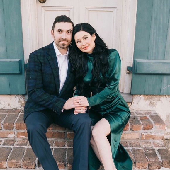 Meet your Posher, Caroline - Picture 1 of 1